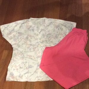 Set of scrubs in great condition!!